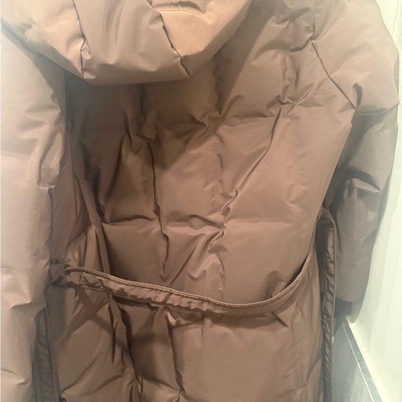 Goelia Quilted Hooded Goose Down Wrap Overcoat - Picture 8 of 9